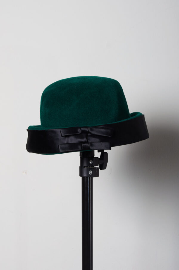 Sombrero verde con cinto negro (56 cm) - Imagen 3