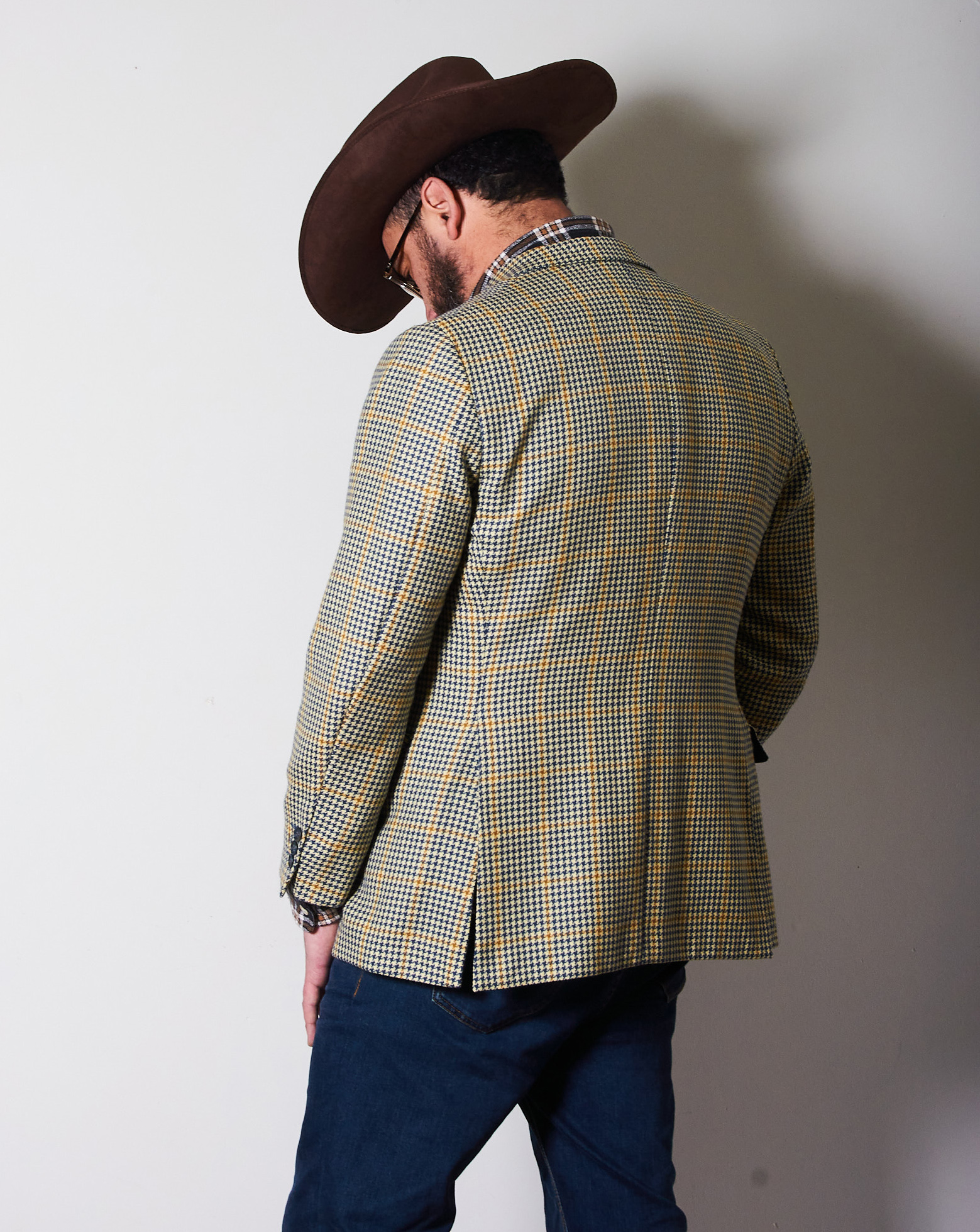 Vestón 100% lana Hubertus Talla M/L hombre - Imagen 4