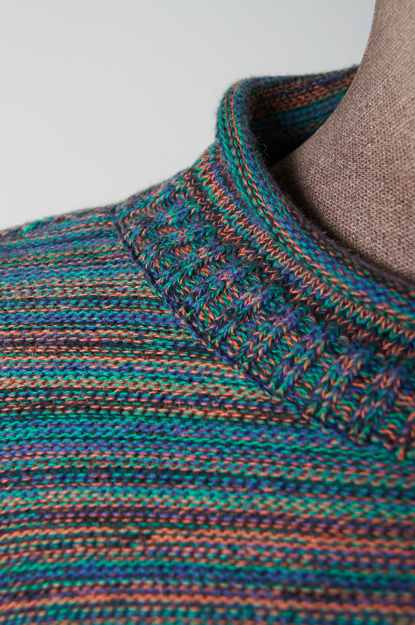 Sweater de hilo crop hecho en Grecia talla S/M - Imagen 4