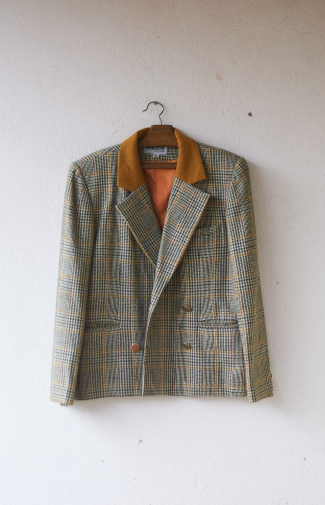 Blazer vintage chileno talla L mujer aproximado