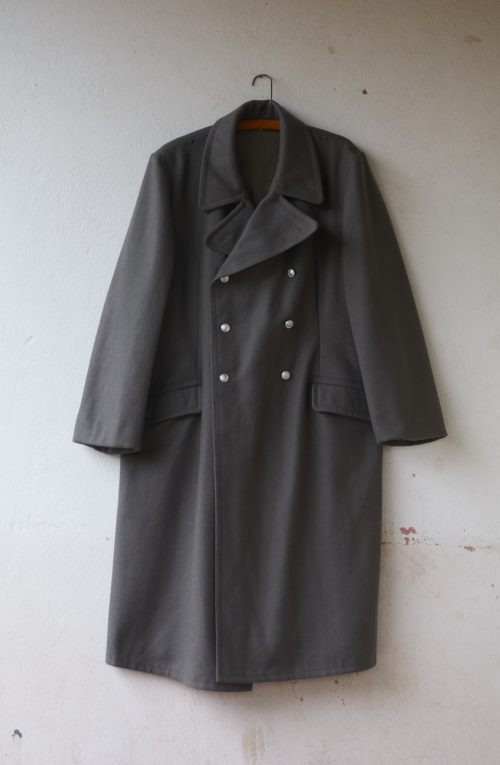 Abrigo militar talla L/XL hombre aprox