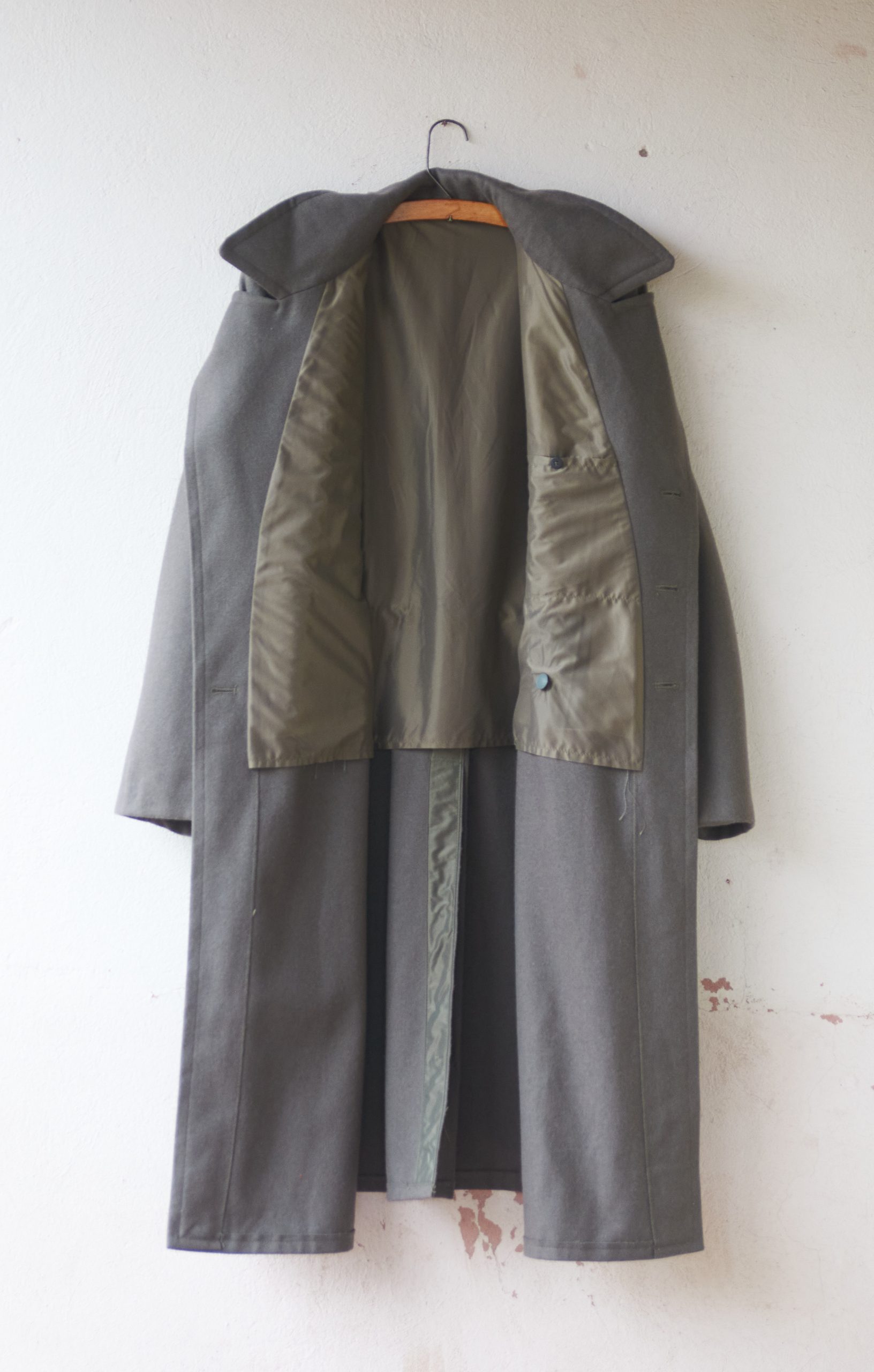 Abrigo militar talla L/XL hombre aprox - Imagen 2
