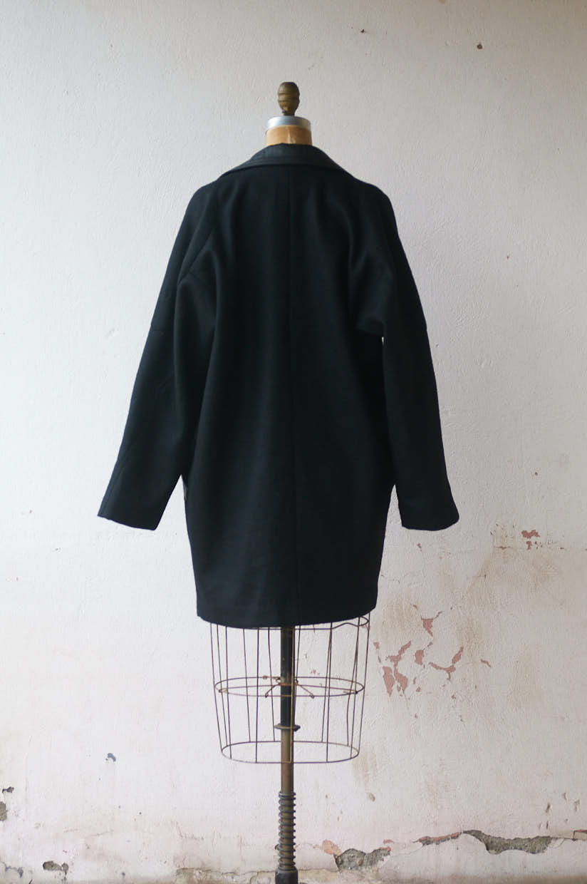 Abrigo vintage de lana hecho en Uruguay Talla L - Imagen 4