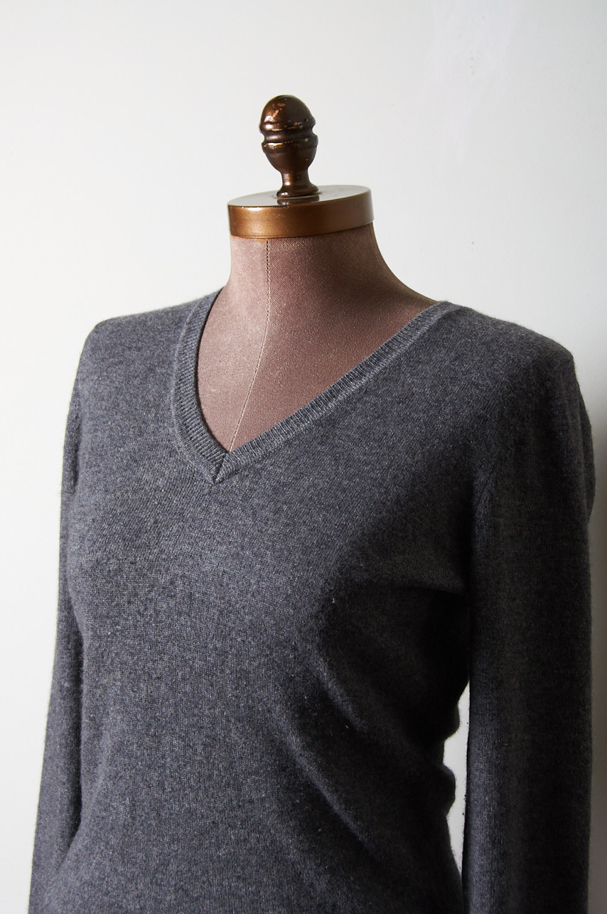 Sweater VNECK de lana y cachemira - Imagen 2