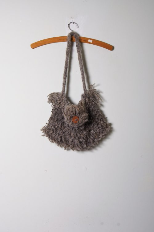 Cartera tejida en lana Chilota