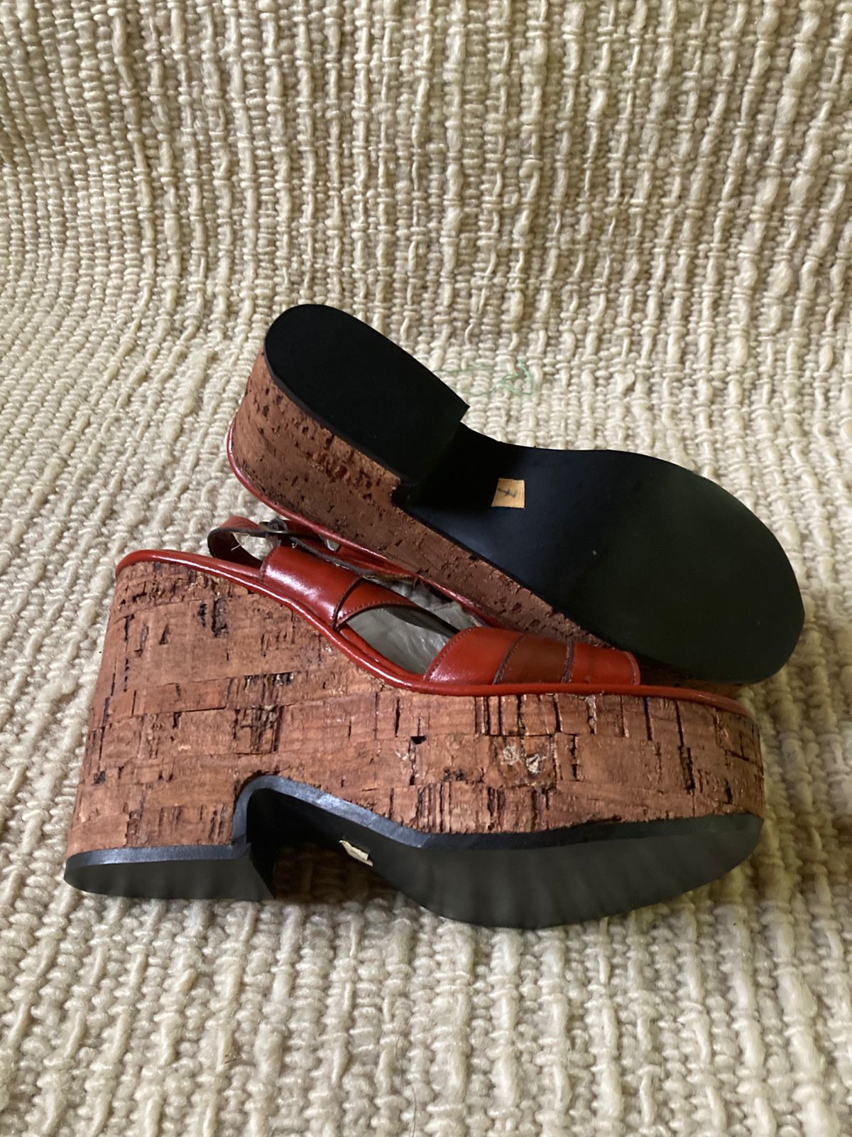 Zapatos de plataforma vintage del 1970 talla 36 o 22.5 cm de pie - Imagen 3