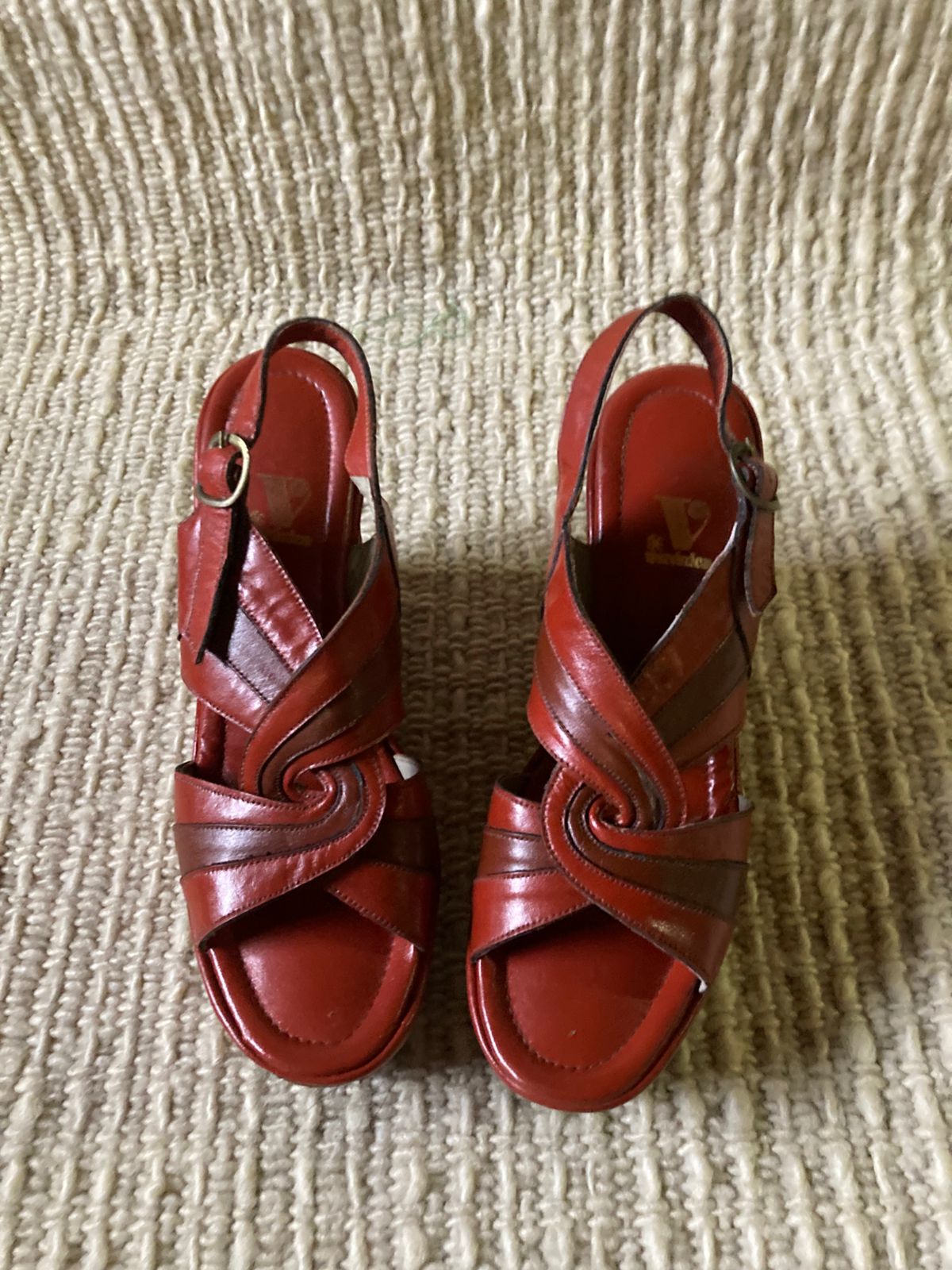 Zapatos de plataforma vintage del 1970 talla 36 o 22.5 cm de pie - Imagen 4