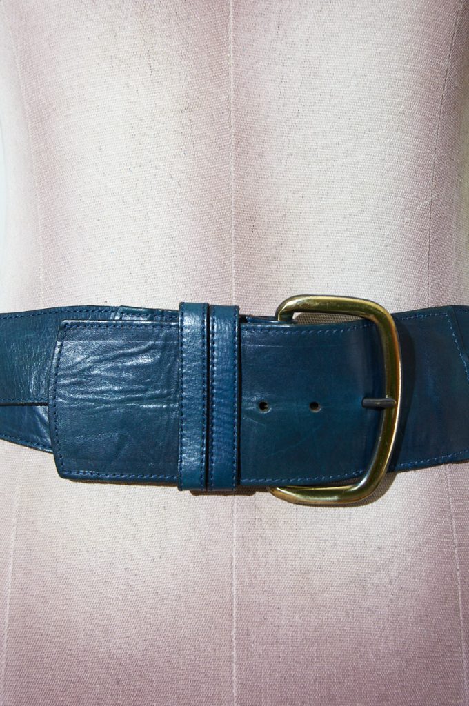 Cinturón de cuero Calfskin azul petróleo